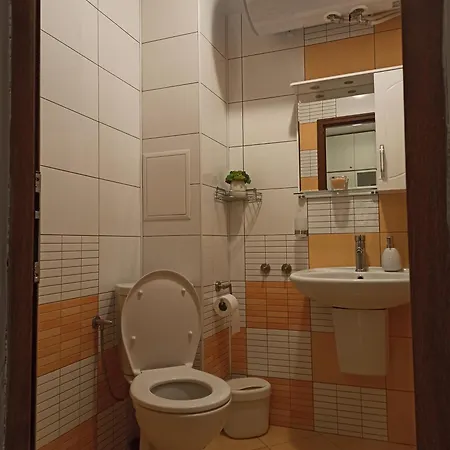 Sunny Hill Apartment *
