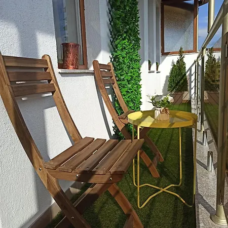 Sunny Hill Apartment